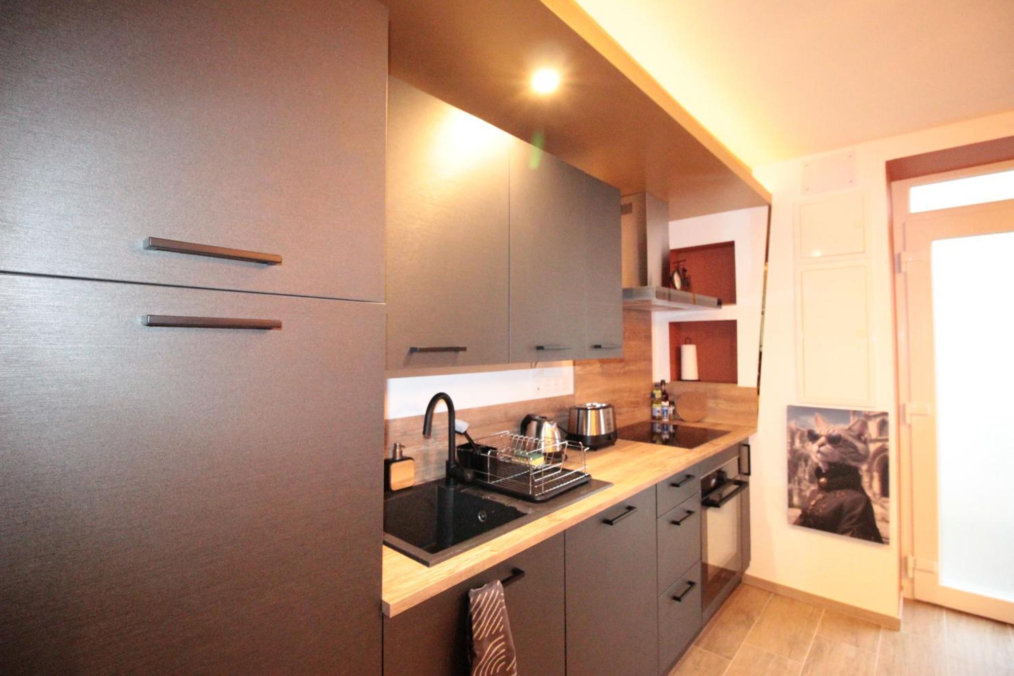 Luxury Studio, Rez De Chaussee, Parking Prive Video Surveillance, Canape Haute Qualite Convertible Couchage 2 Personnes, Centre Ville Proche, Restaurant, Boulangerie 2 Minutes A Pied, Terrasse - 800Metre Carre De Terrain - Gere Par Presta-Zen'Service Verdun Zewnętrze zdjęcie