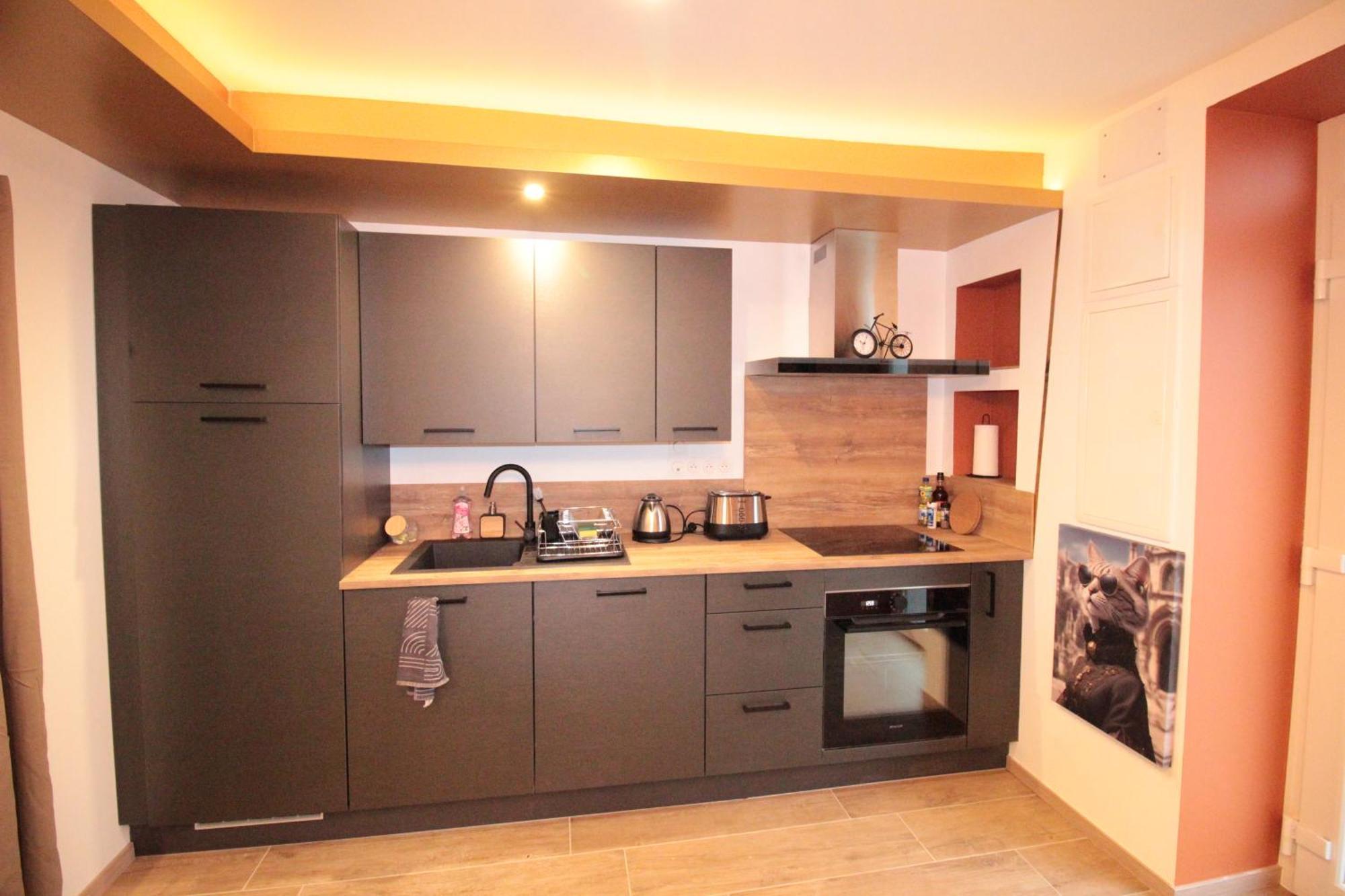 Luxury Studio, Rez De Chaussee, Parking Prive Video Surveillance, Canape Haute Qualite Convertible Couchage 2 Personnes, Centre Ville Proche, Restaurant, Boulangerie 2 Minutes A Pied, Terrasse - 800Metre Carre De Terrain - Gere Par Presta-Zen'Service Verdun Zewnętrze zdjęcie